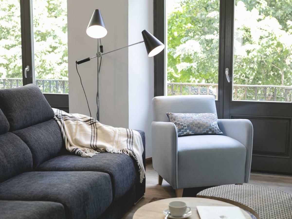 Bravissimo Rambla Eiffel Bridge 2 Apartment *
